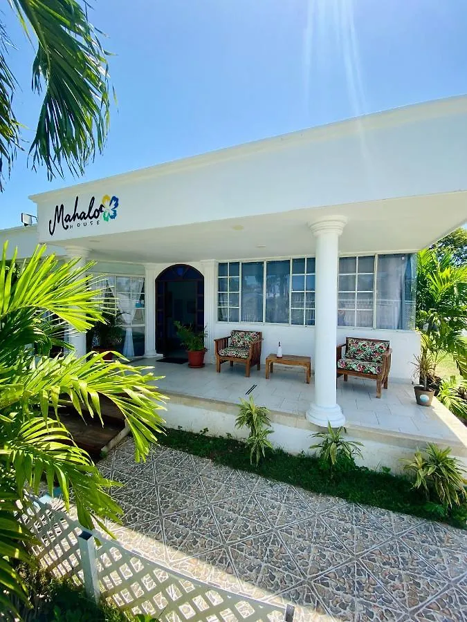 Bed & Breakfast Mahalo House B&B - Tu Casa Hospedaje En San Andres Isla -